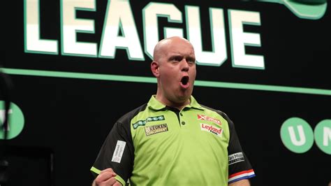 Premier League Darts: Michael van Gerwen's win in Berlin as it.